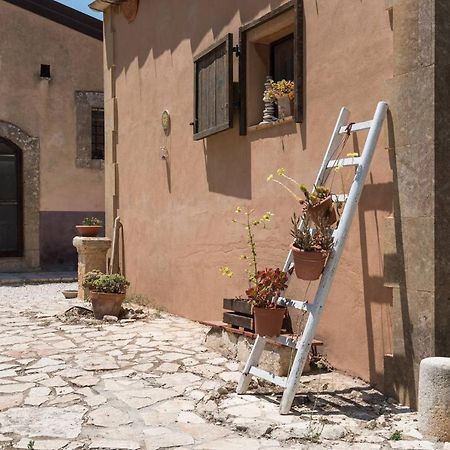 Agriturismo Terra Di Pace Noto Eksteriør bilde