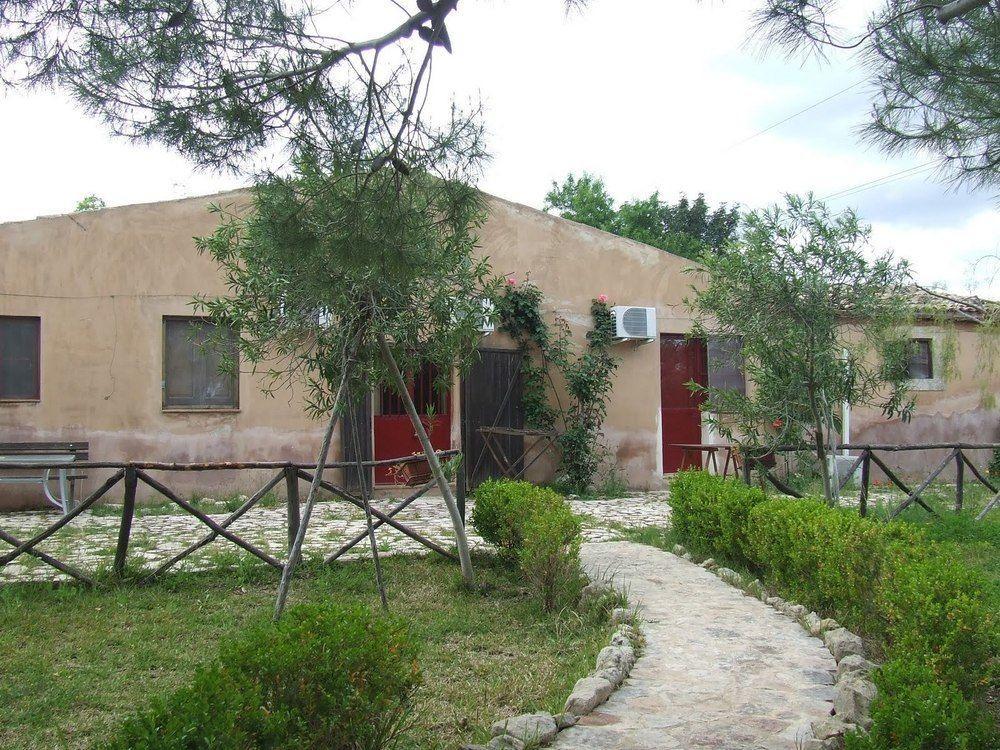 Agriturismo Terra Di Pace Noto Eksteriør bilde